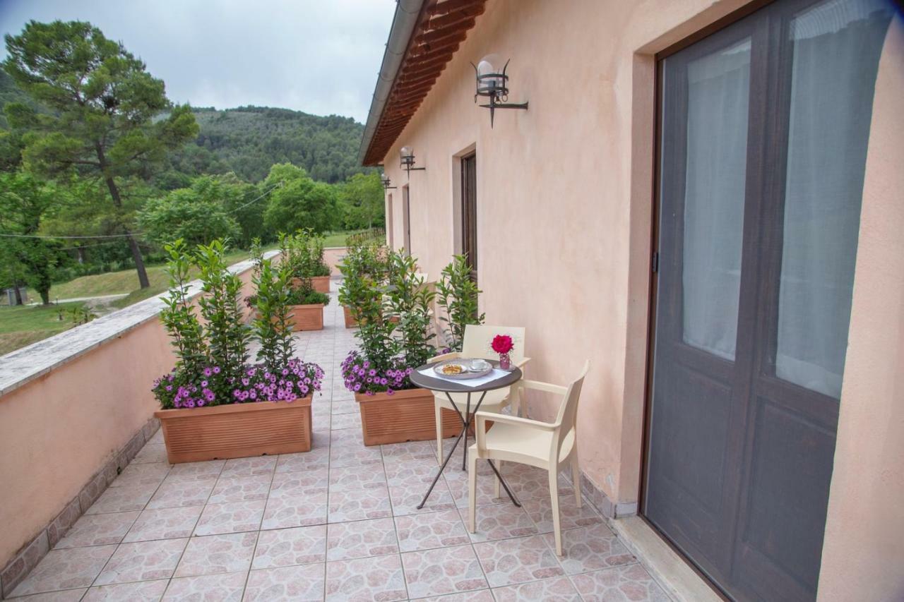 Convento San Bernardino Hotel Montefranco Екстериор снимка